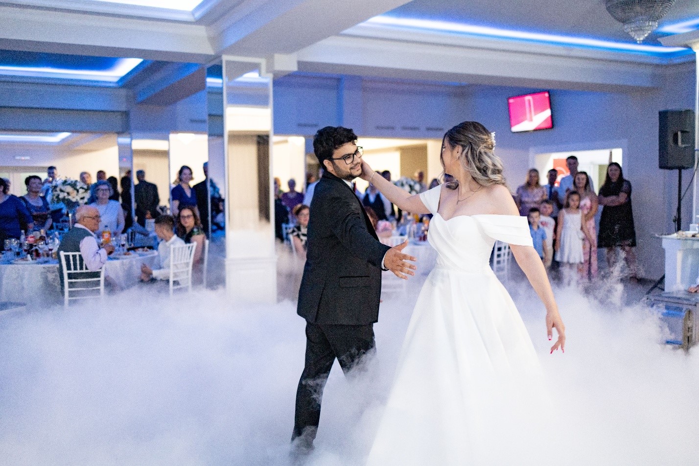 Dry Ice Machine Rental Toronto: How to Create a Low-Lying Fog Effect for Special Events